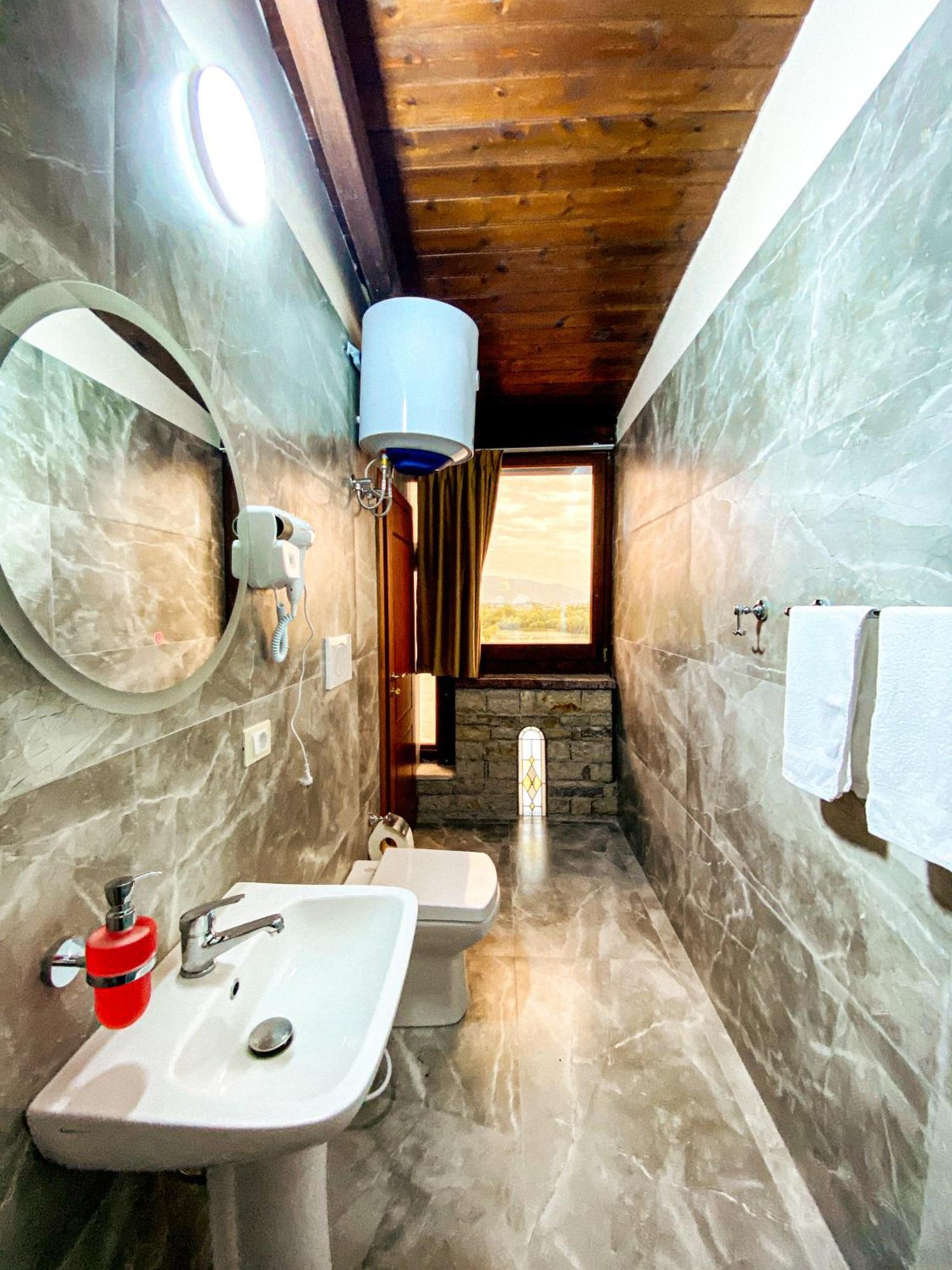 Hotel Iliria Canaj Chambre photo